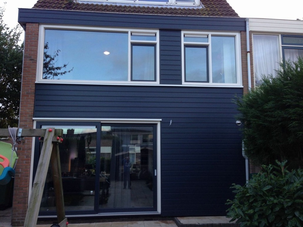 kunststof-konijnen-Hoek-van-Holland-Van-Spilbergenstraat-achterkant-huis.-1030x773